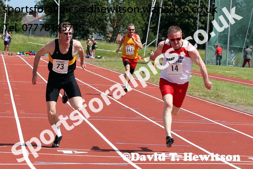 100 metres, North East Masters Champs, Monkton Stadium,  Jarrow. Photo: David T. Hewitson/Sports for All Pics